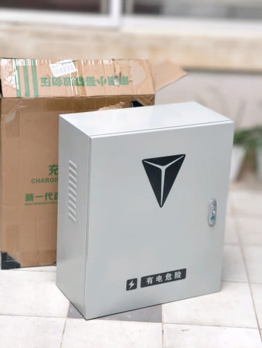 ប្រអប់ដាក់ការពារឆ្នាំសាករថយន្តអគ្គិសនី