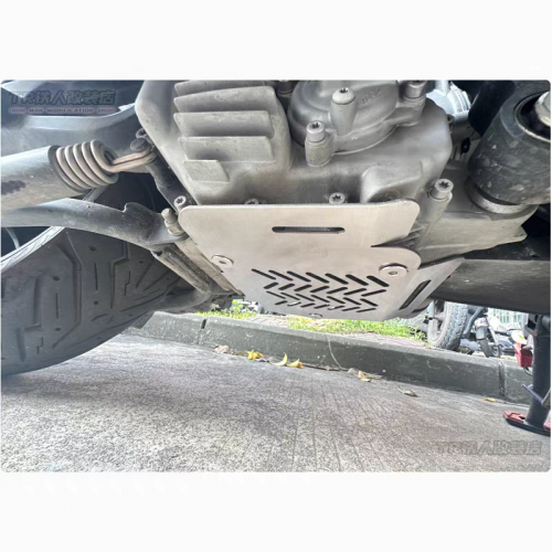 បន្ទះដែកសម្រាប់ការពារបាតម៉ាស៊ីន BMW C400X-GT