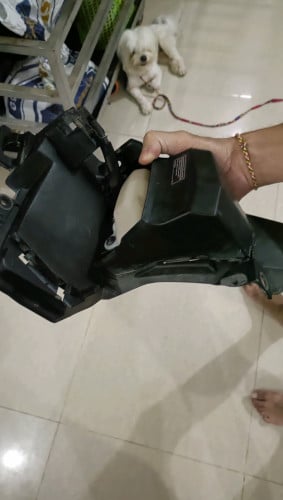 កាប់តាបូម៉ូតូclick ខាងក្រោយ