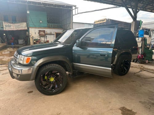 លក់ឡាន Toyota 4runner 96 សាំង+ហ្គាស អាចចរចារបាន