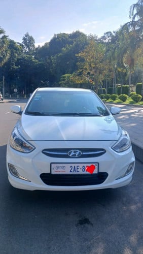 HYUNDAi  ACCENT blue  2015