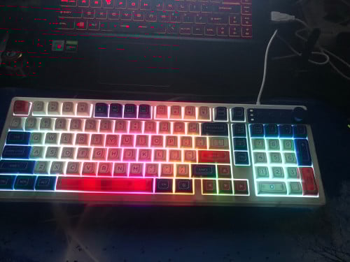 Keyboard 99%(have case)