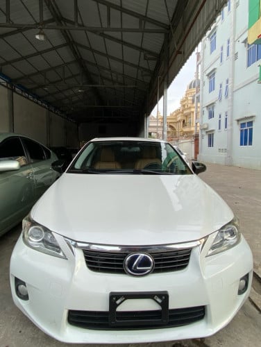 Lexus CT200h 2012 full option ប្រភេទក្រដាស់ ពន្ធ