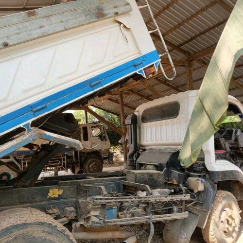 Nissan 195 ឯកសារគ្រូប