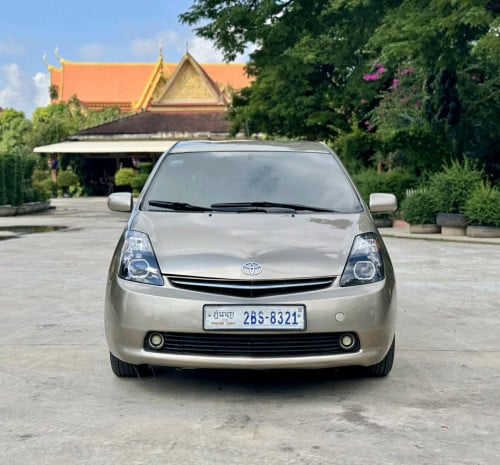 Toyota Prius 2008 Half Full