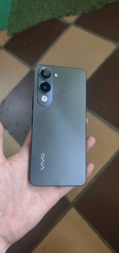 ViVo Y04