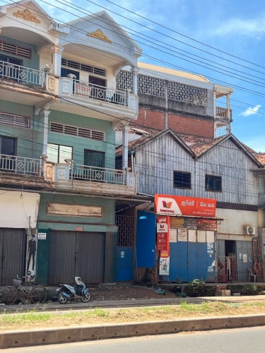 ផ្ទៈលក់នៅផ្សារស្គន់