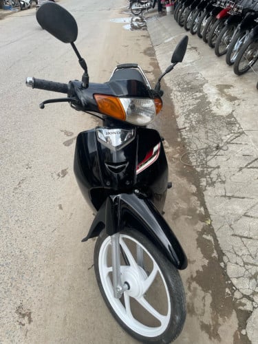 ម៉ូតូស្អាត