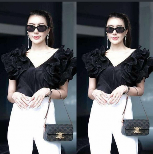 អាវថ្មីដូចក្នុងរូប បានទាន់បានពាក់ពណ៍ទឹកប៊ិច