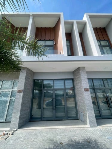 ផ្ទះខ្ញុំផ្ទាល់ដាក់លក់តម្លៃក្រោមទីផ្សារ នៅបុរីអាណាចក្រ ផ្លូវផាតិលេខ ៥ ផ្ទះអាជីវកម្ម085995455654