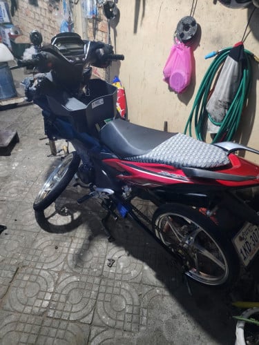 ម៉ូតូលក់2021មានពន្ធទាំងអស់ទាំងចឹង1200$ឲ្យទាំងគ្រឿងលេងនៅលើម៉ូតូ