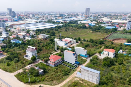 ដីសម្រាប់លក់ជិតផ្សារ Aeon 2-Land For Sale near Aeon 2 📍