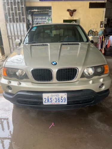 ឡានBMW 02 ពណ៌មាស ក្នុងលឿងលក់ប្រញាប់លុយ 5300$តម្លៃចរចា