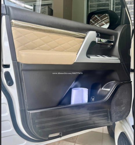 អ៉ីណុក សម្រាប់បិទទ្វាឡាន Land Cruiser