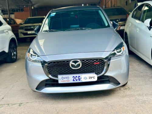 ឡានលក់ Mazda2 025 Sport Edition ពណ័ប្រផេះ