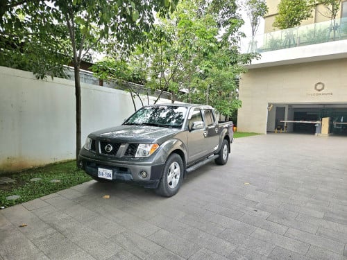 លក់រថយន្ត Nissan Frontie