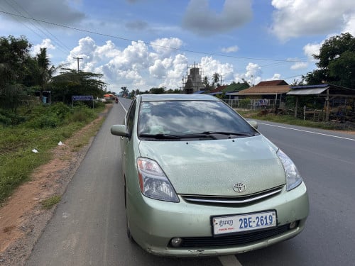 លក់ Prius 06 full option