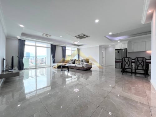 ✨BKK1｜现代四卧室顶层豪华公寓出租