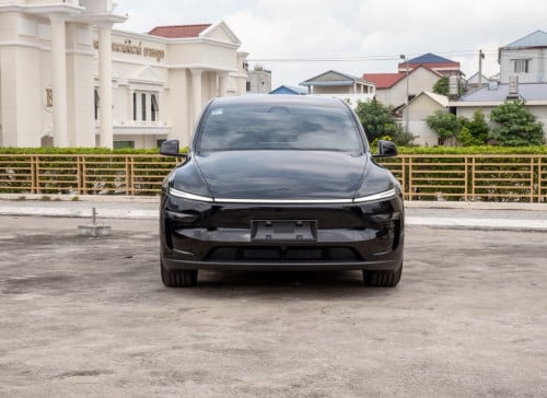 🚘រថយន្តអគ្គិសនី Teslaទើបចេញក្តៅៗ ក្នុងឆ្នាំ2025នេះគឺ Tesla Model Y L មកជាមួយនឹងពណ៌កាន់តែអំណាច