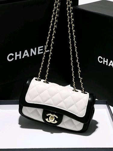 Chanel elegant Woman's bage