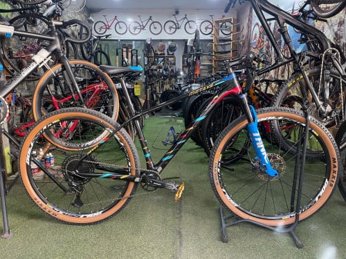 Devel Meta-V3​ កាបោនស្អាតខ្លាំង