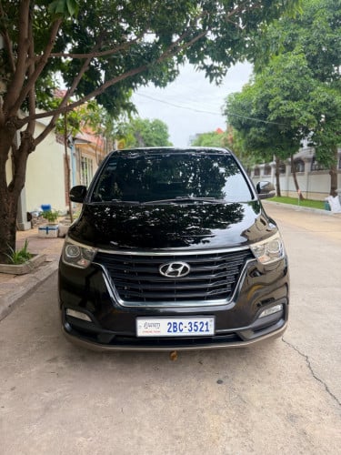 Hyundai H1 2020 new car ប្រេីតិចណាស់