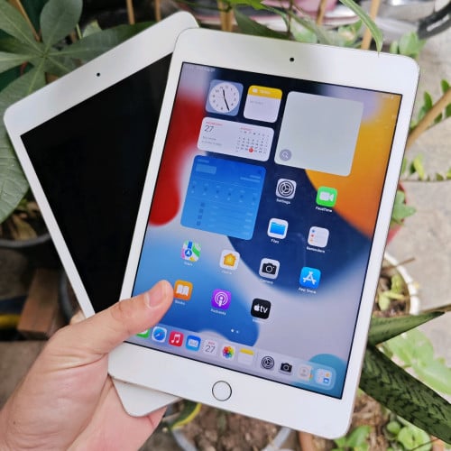 iPad mini 4 សំនុំ មានតែ WiFi ថែមខេស និង ឆ្នាំងសាក