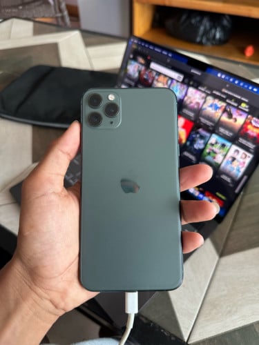 Iphone 11pro max តួ98% zin all 64g only bettery low 78%