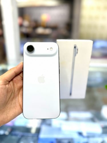 Iphone Air ទំហំផ្ទុក (256G) តួស្អាត 999.999% សាកថ្ម 3 ដង With box & Charger