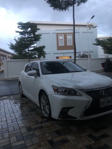 Lexus CT200h for Sale