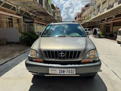 Lexus RX300 02 ប៉ុង១