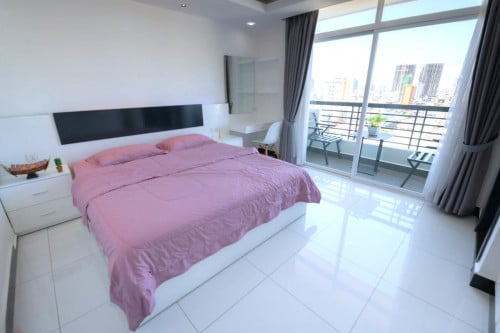 Modern 2-Bedroom | In BKK3 – Ready to Move In