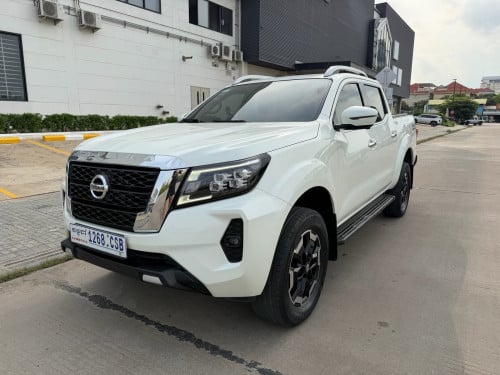 Nissan Navara full option 2022