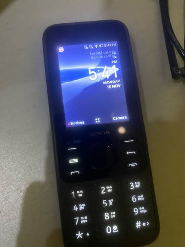 Nokia 6300 4G ដោយមាន YouTube, Facebook និង WhatsApp (App WhatsApp មិនដំណេីរការ)