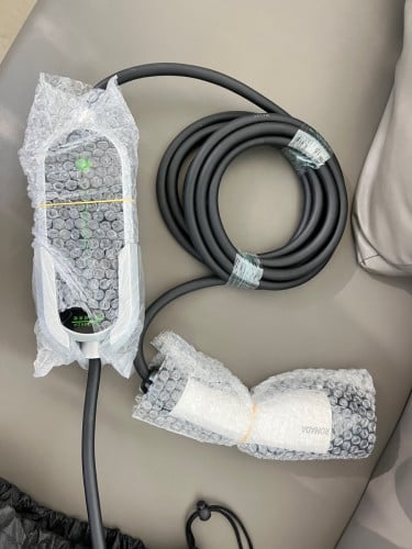 Portable charger for new energy vehicles