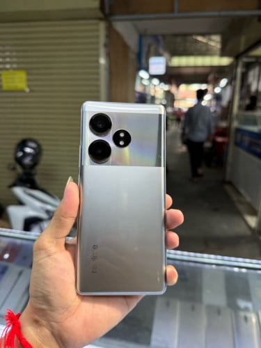 RealmeGT6Neo SE 512G Ram16G sim2 CH ម៉ាសុីនសានុំស្រុីន