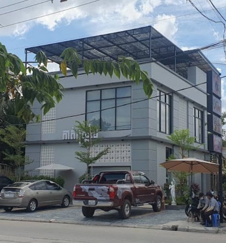 Restaurant-Office-Land for rent