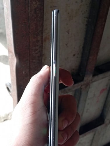 ស្ទើរតួបន្តិច