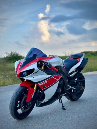 ម៉ូតូលក់ ប្រញាប់លុយ