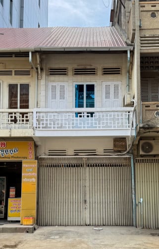 ផ្ទះលក់ផ្លូវលេខ3