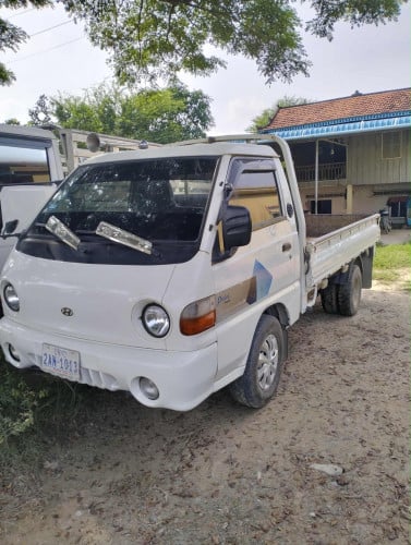 ឡានដឹកទំនិញ ឆ្នាំ97 ឆ្នាំ02 តំលៃសមរម្យ