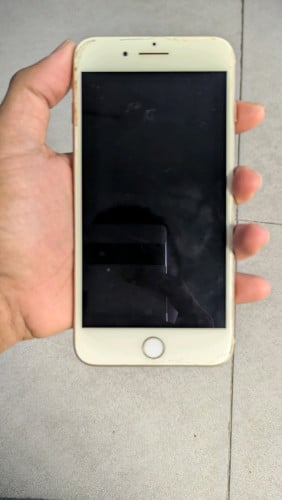 លក់ Iphone 8 plus បញ្ហាខូចជេីងសុីមខាងក្នុង ID ប្រេីបាន