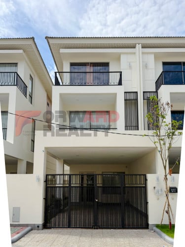 🏡 4-Bedroom Twin Villa for Rent – Borey PengHOut Boeng Snor (V49)