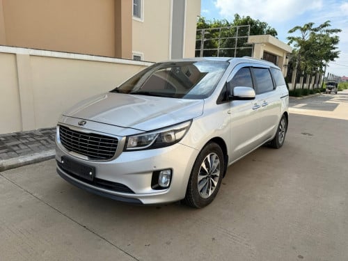2015 Kia carnival
