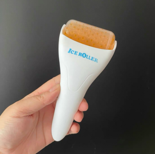 Frost Glow Ice Roller / ទឹកកកម៉ាស្សាមុខ, Available For Preorder ✅