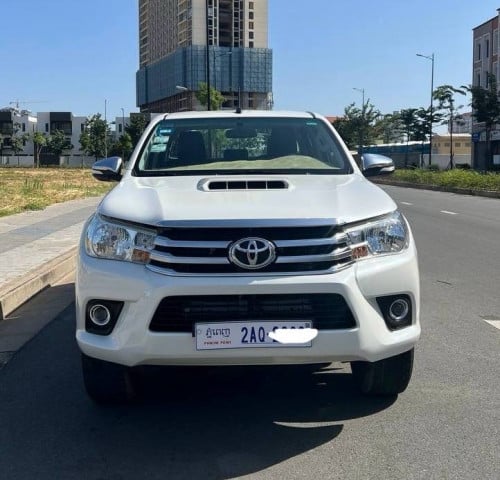 Hilux Revo 017 បោះក្រុមហ៊ុនសិន
