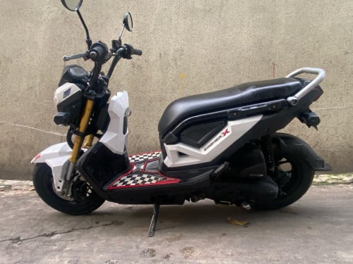 Honda zoomer x