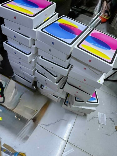 iPad Pro M5 13 WiFi 2025 us no active 256GB black 1440$ white 256GB 1440$ 512GB 1560$ (new )