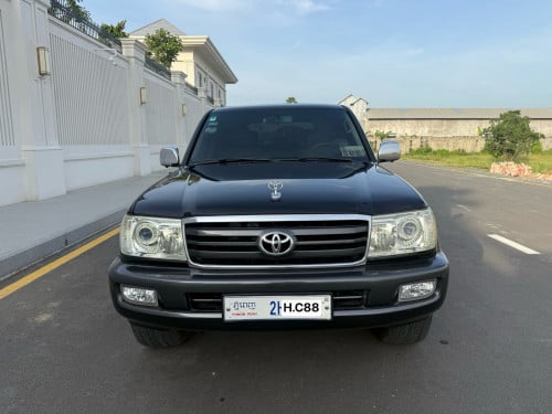 Land Cruiser 2007 4.2TD ម៉ាសុីនធំ 24 V ម្ចាស់ដេីមទិញខ្លាញ់គោ