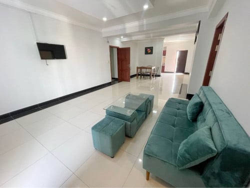 Large Unit Western 2Bedroom Apartment Elevator BKK3